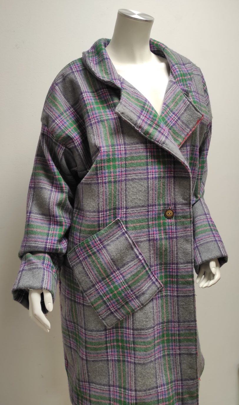 Manteau Cota à carreau fond gris Julie Bonnard Styliste Saint-Étienne